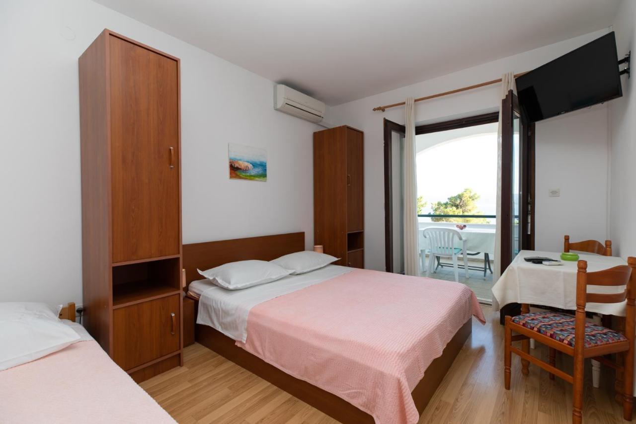 Apartments By The Sea Medici, Omis - 1046 Mimice Luaran gambar